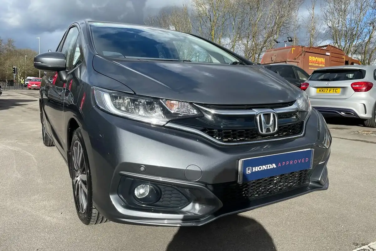 2018-honda-jazz-13-i-vtec-ex-navi-cvt-big-26