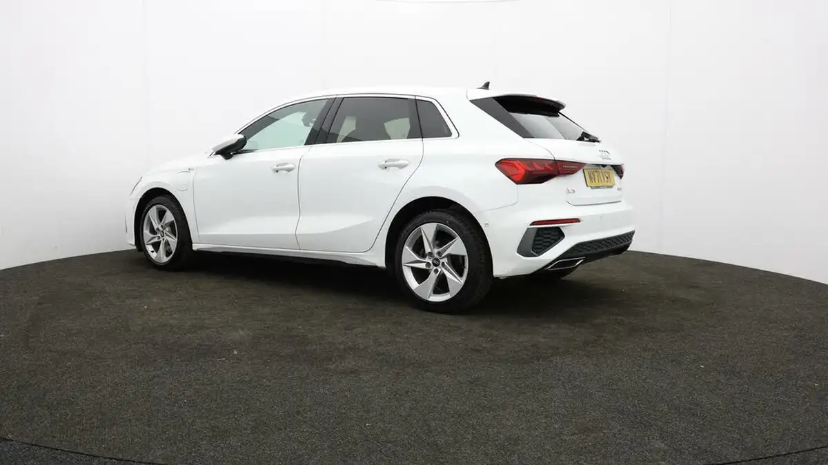 2021-audi-a3-14-40-tfsi-e-s-line-big-65