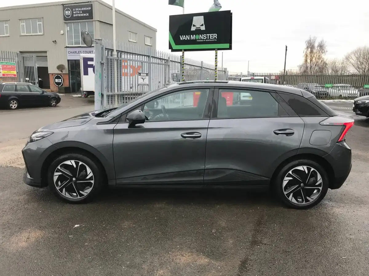 2023-mg-mg4-e-se-ev-203ps-long-big-4