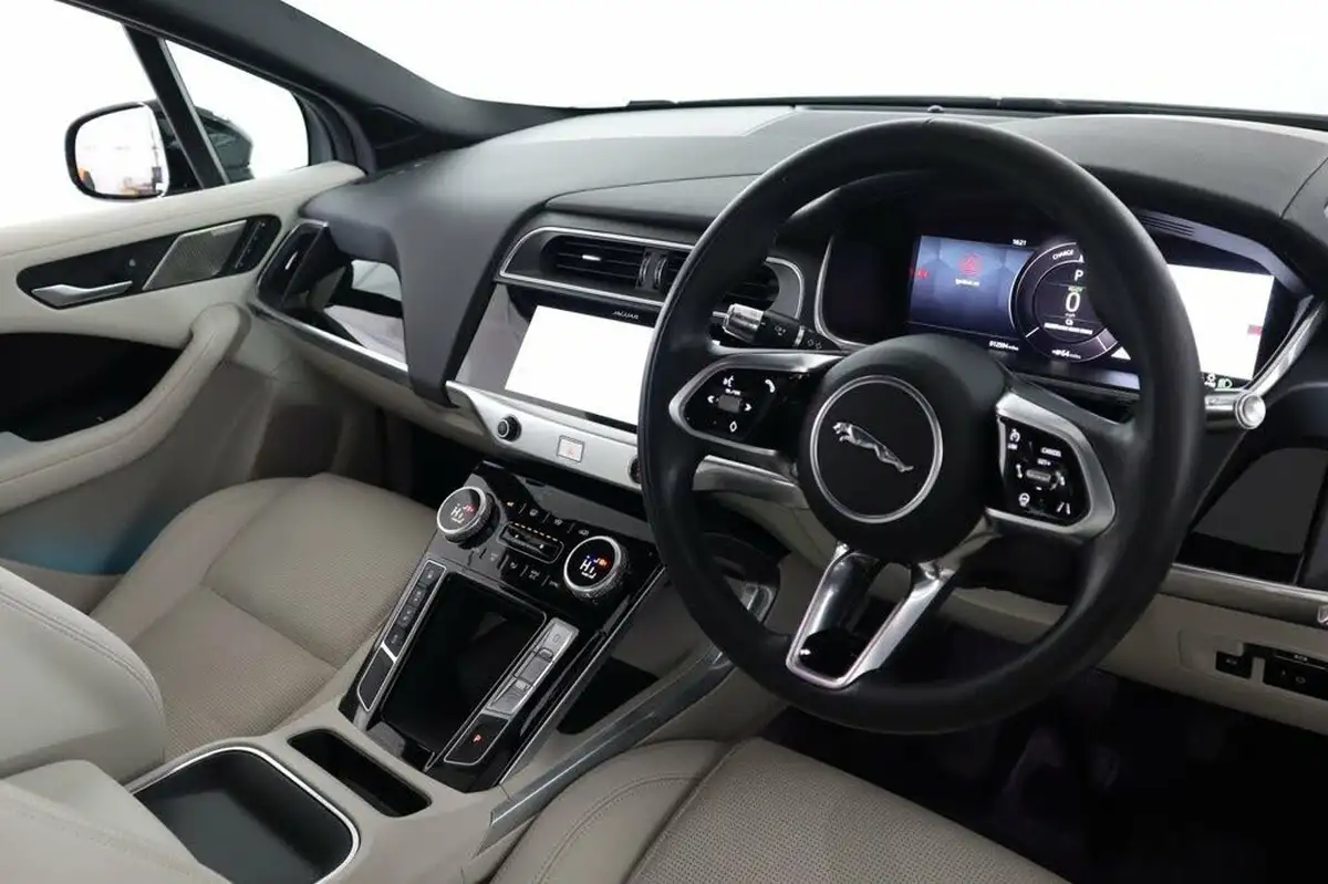 2021-jaguar-i-pace-ev400-black-big-18