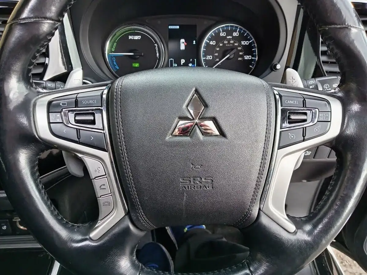 2017-mitsubishi-outlander-20-4hs-phev-5st-big-11