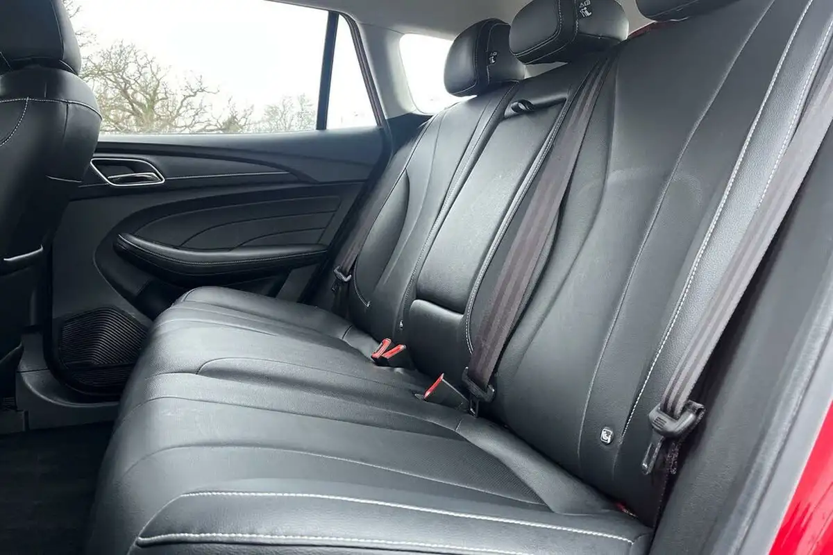 2020-mg-mg5-e-exclusive-ev-big-11