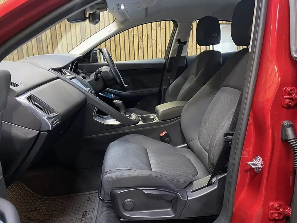 2020-jaguar-e-pace-20-i4-200ps-big-5