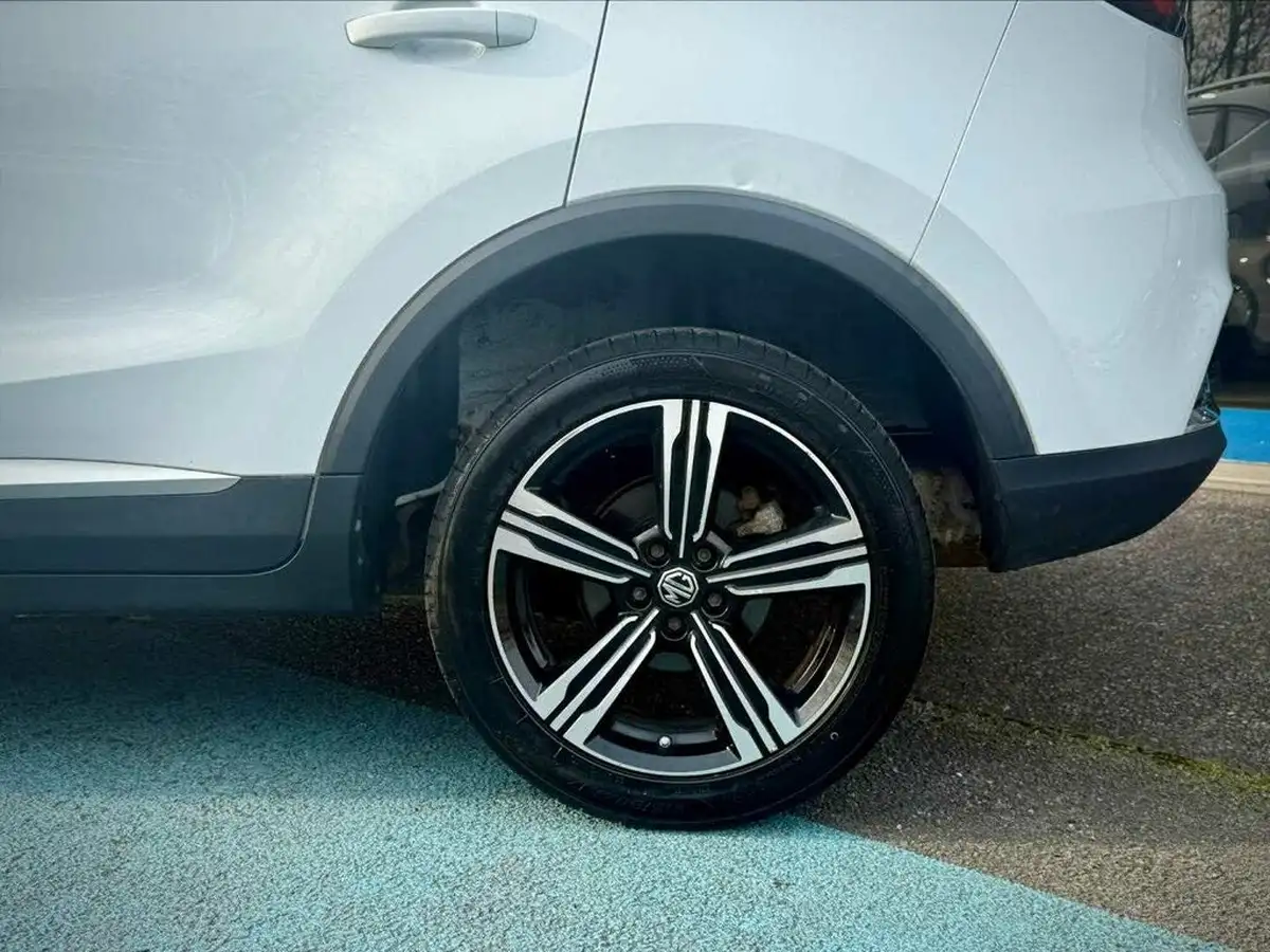 2019-mg-zs-suv-15-vti-tech-exclusive-105bhp-big-5