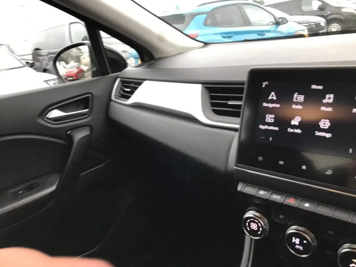 2022-renault-captur-10-tce-iconic-edition-big-21