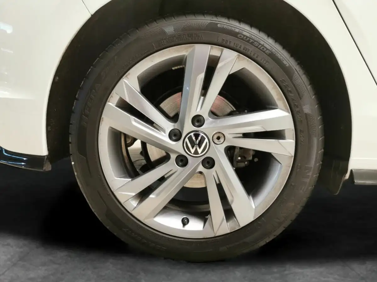 2022-volkswagen-golf-15-tsi-r-line-150ps-hatchback-big-31
