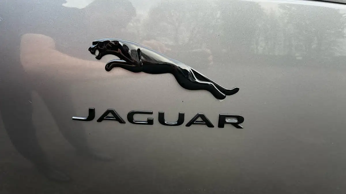 2021-jaguar-i-pace-ev400-hse-big-7