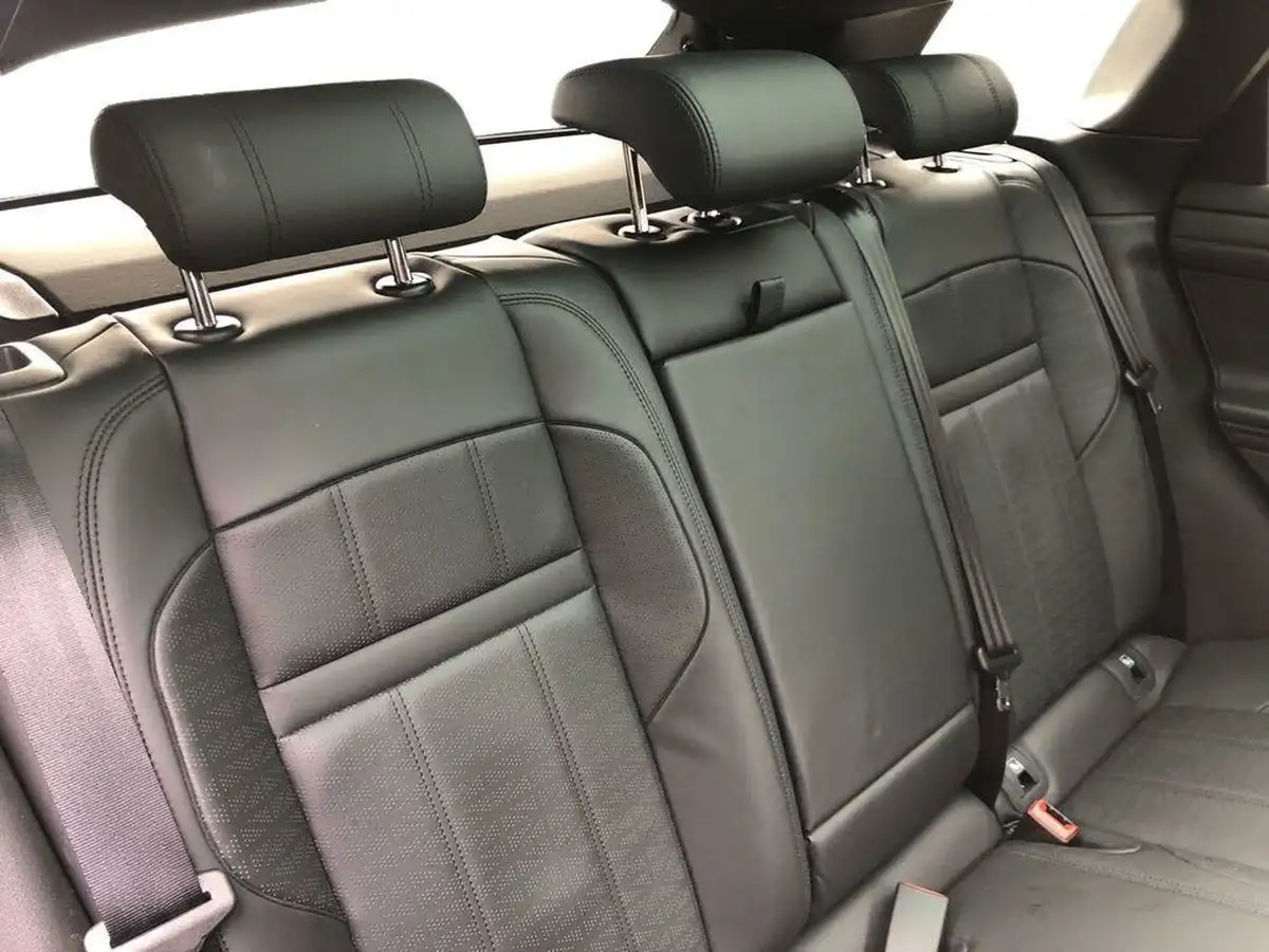 2021-land-rover-range-rover-evoque-15-p300e-r-dynamic-hse-big-7