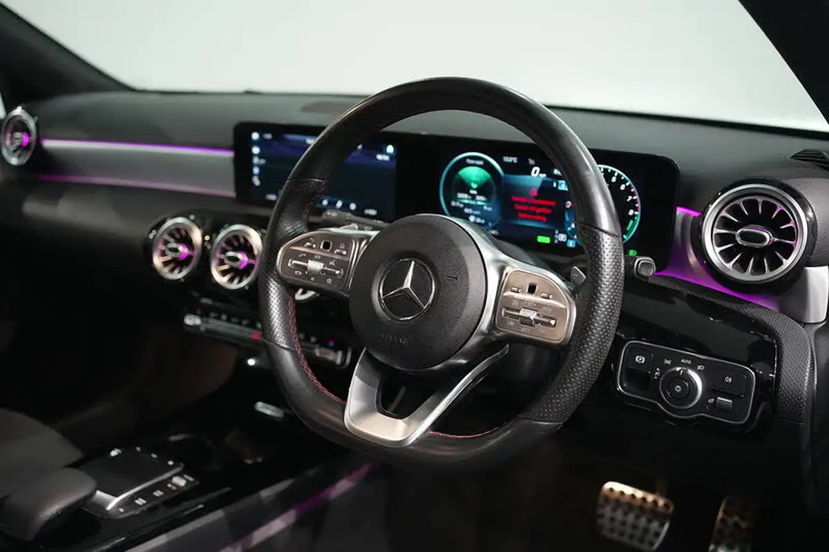2020-mercedes-benz-a-class-13-a250e-amg-line-premium-hatchback-5d-big-46