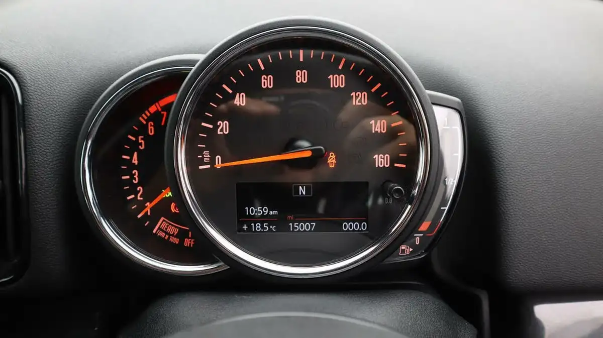 2017-mini-countryman-15-cooper-ss-big-10