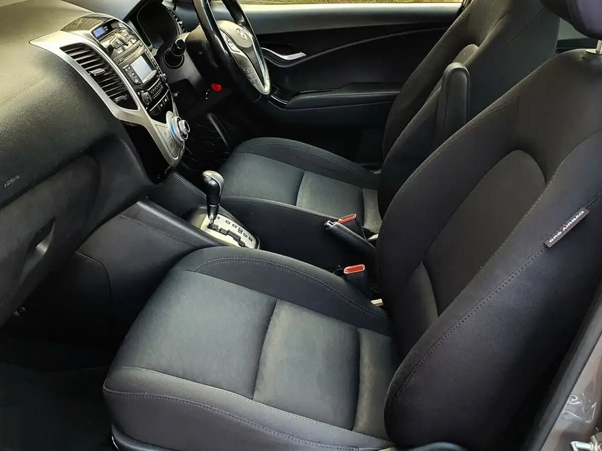 2014-hyundai-ix20-16-active-125ps-big-7