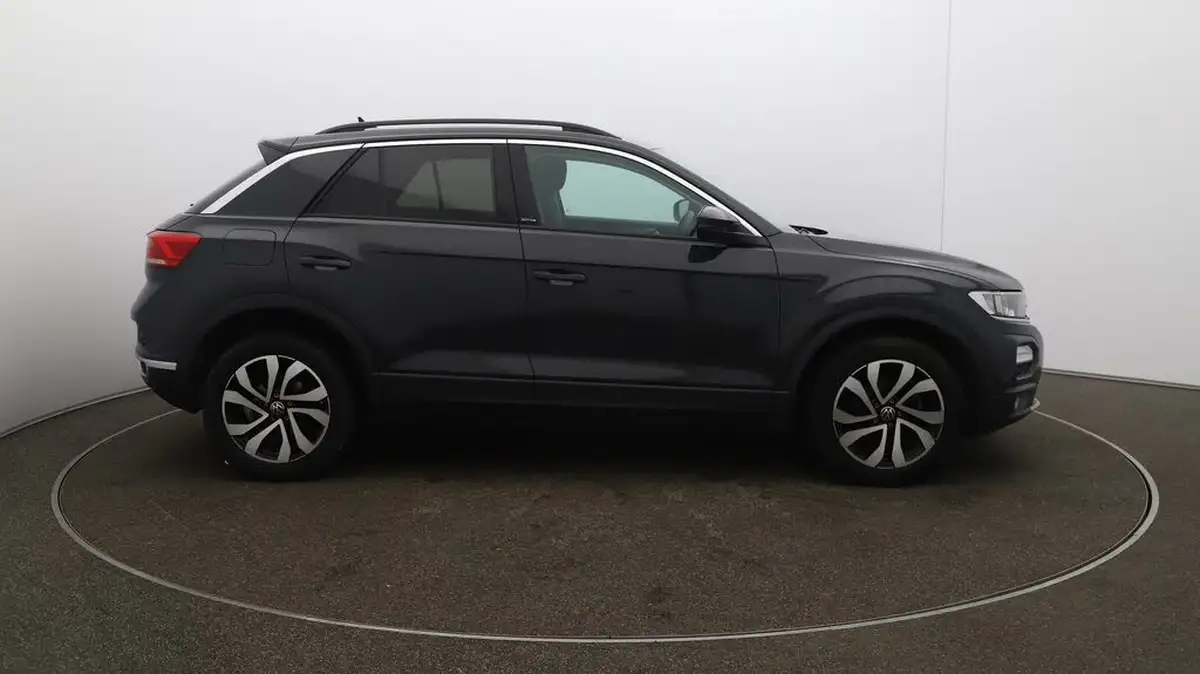 2022-volkswagen-t-roc-10-tsi-active-hatchback-5d-big-41
