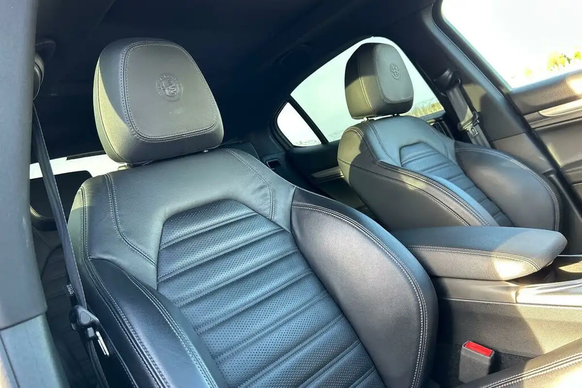 2022-alfa-romeo-stelvio-20-veloce-big-10