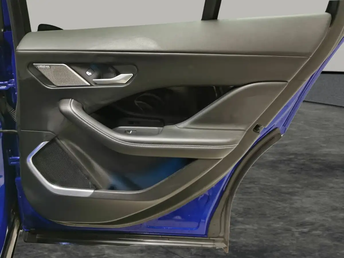 2021-jaguar-i-pace-ev400-hse-big-27
