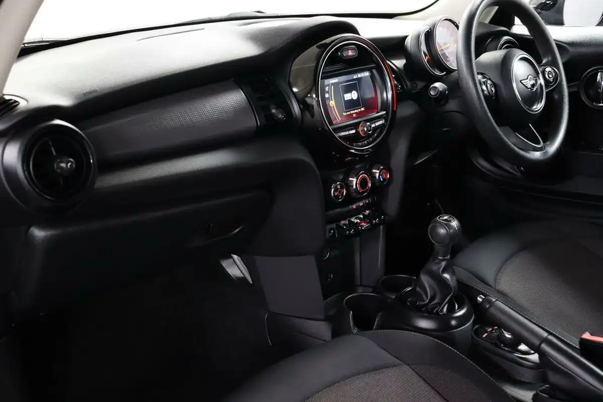 2018-mini-cooper-15-cooper-series-ii-ss-hatchback-3d-big-18