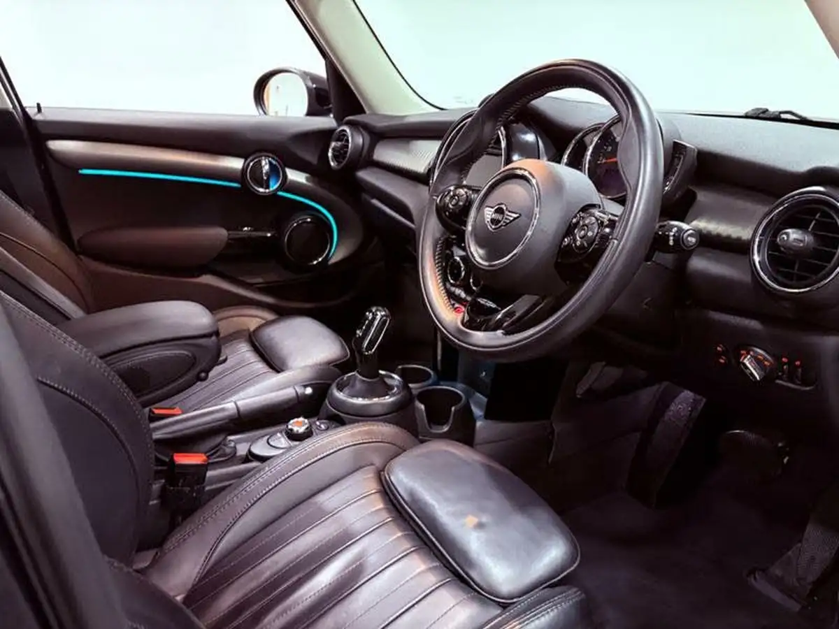 2021-mini-cooper-15-cooper-exclusive-series-ii-hatchback-5d-auto-big-8