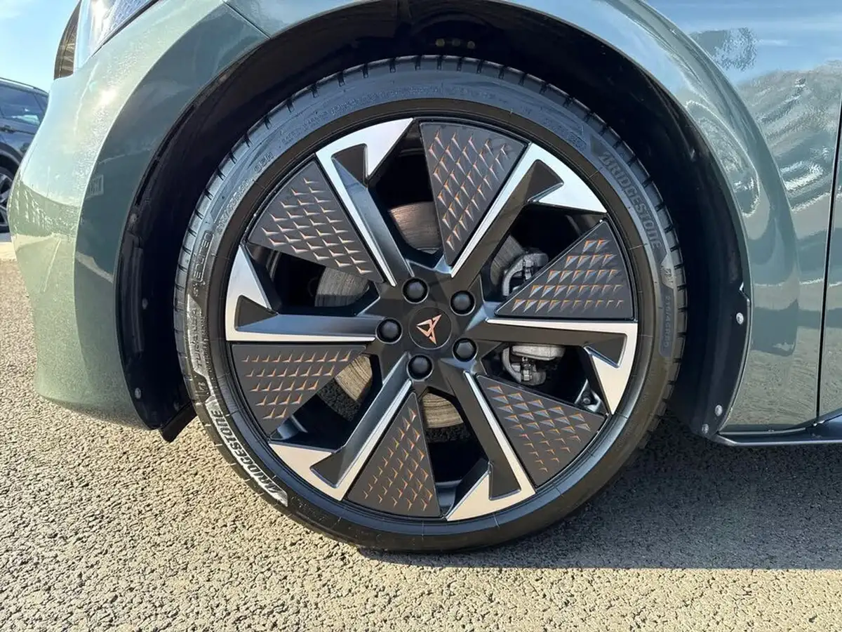 2024-cupra-born-e-vz-big-5
