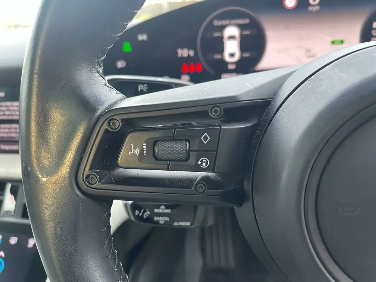 2020-porsche-taycan-e-4s-571ps-performance-battery-plus-big-30