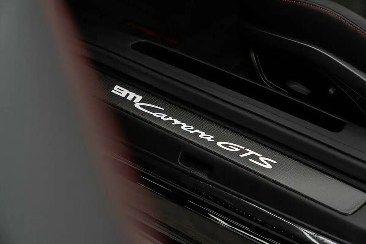 2022-porsche-911-30-carrera-gts-coupe-big-27