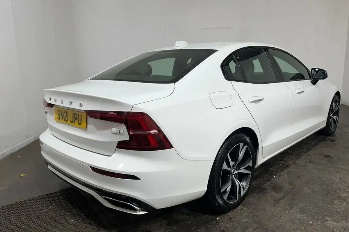 2021-volvo-s60-20-t8-r-design-387bhp-big-13
