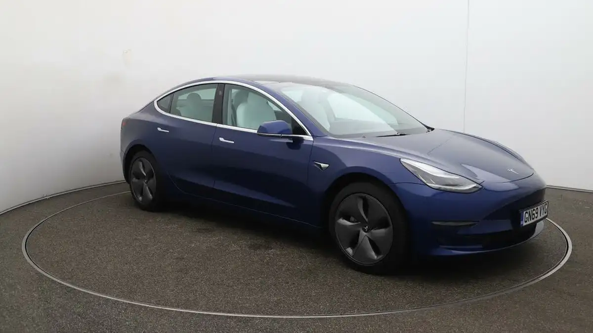 2019-tesla-model-3-e-4x4-performance-pack-big-1