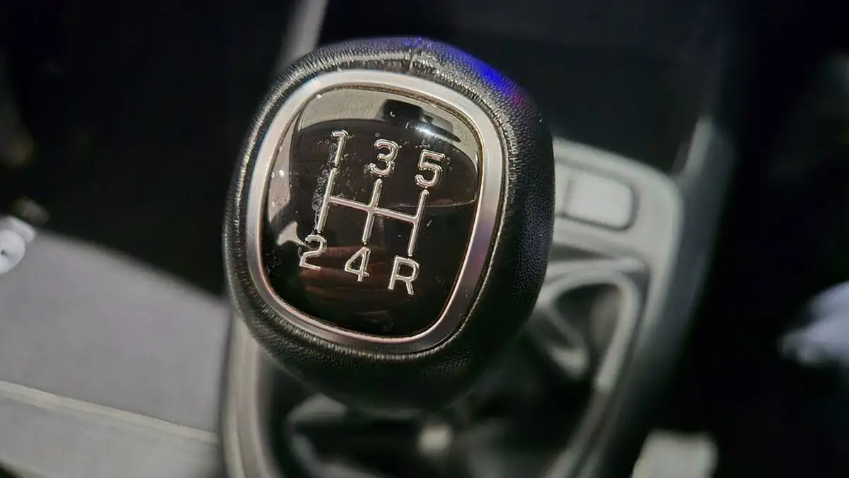 2021-hyundai-i10-12-se-connect-big-69