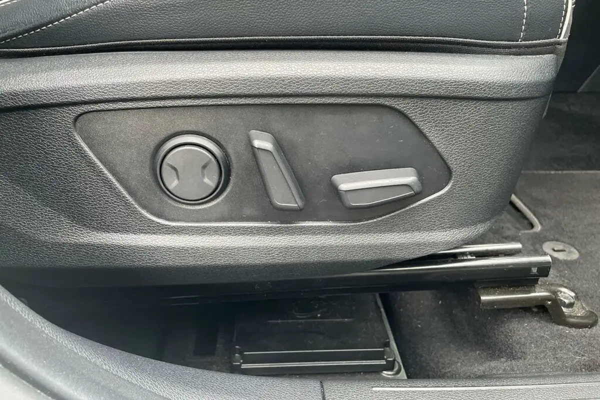 2022-kia-sportage-16-t-gdi-gt-line-s-226bhp-hev-1598cc-auto-big-21