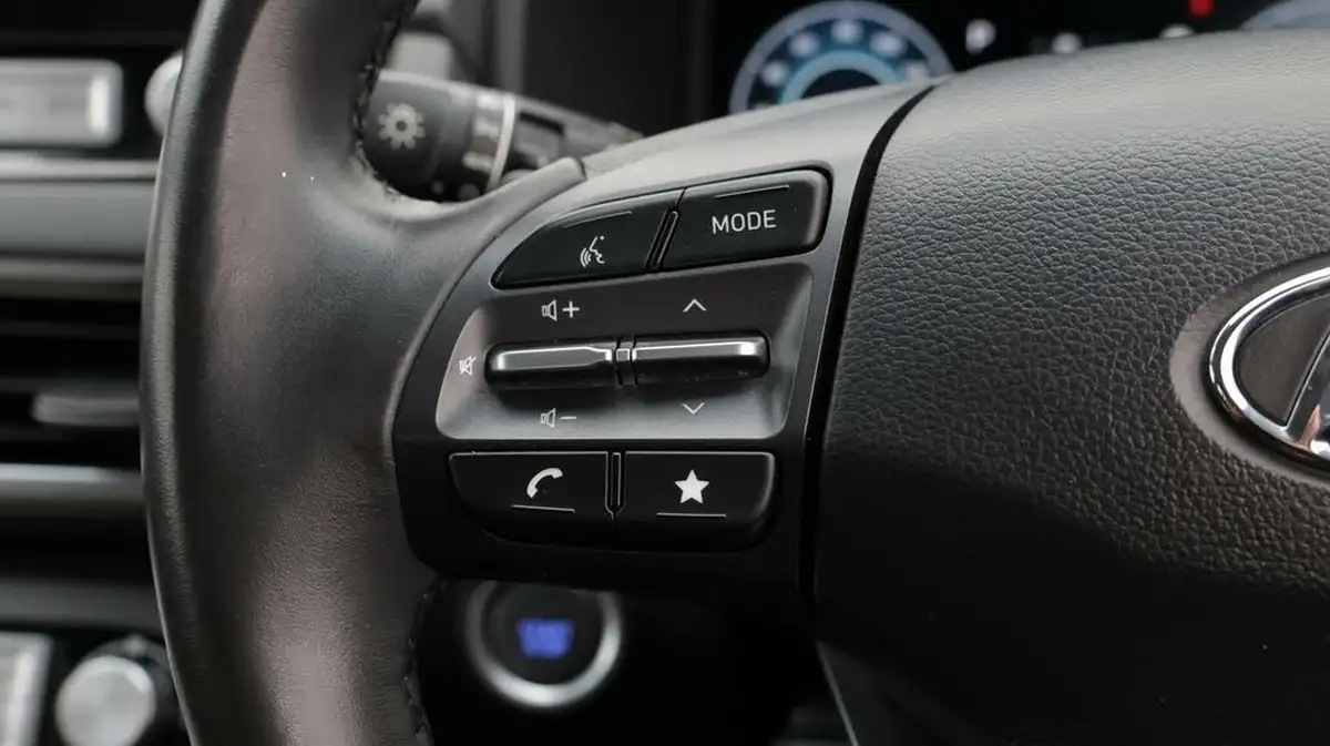 2022-hyundai-kona-e-se-connect-big-23