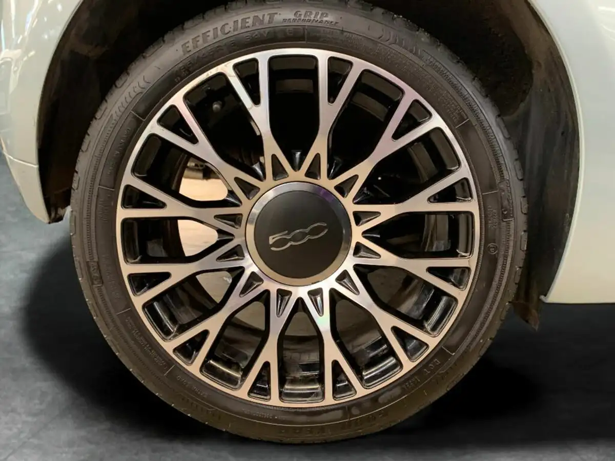 2024-fiat-500-10-top-big-18