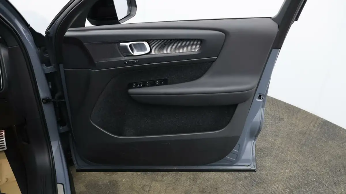 2021-volvo-xc40-e-twin-recharge-plus-big-14