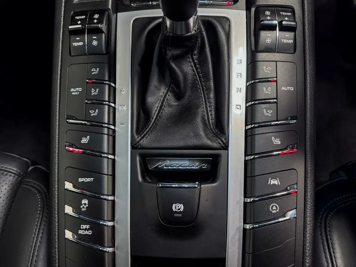 2020-porsche-macan-30-v6-s-big-28
