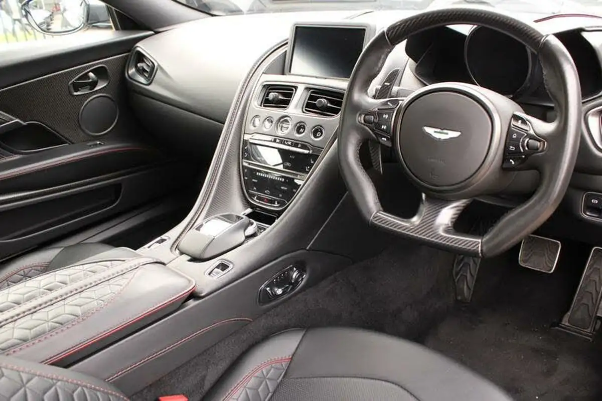 2020-aston-martin-dbs-52-v12-superleggera-volante-big-2
