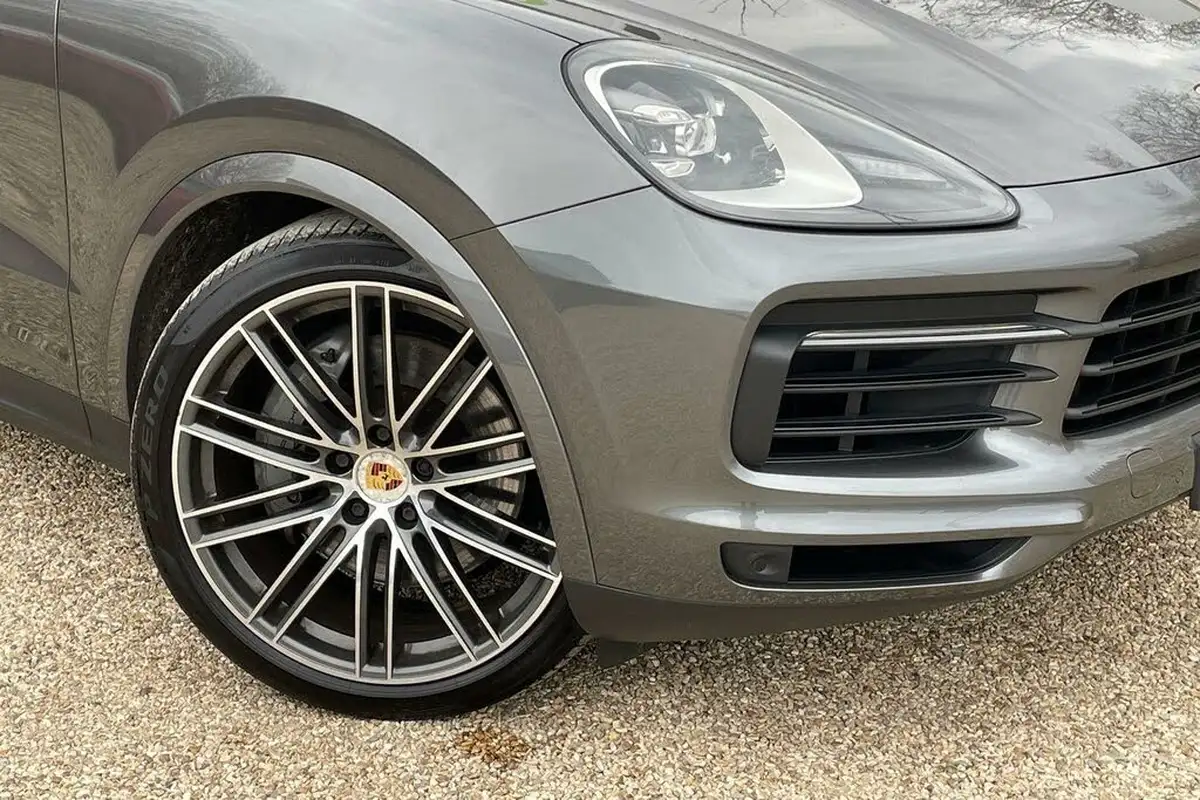 2020-porsche-cayenne-30-v6-s-big-7