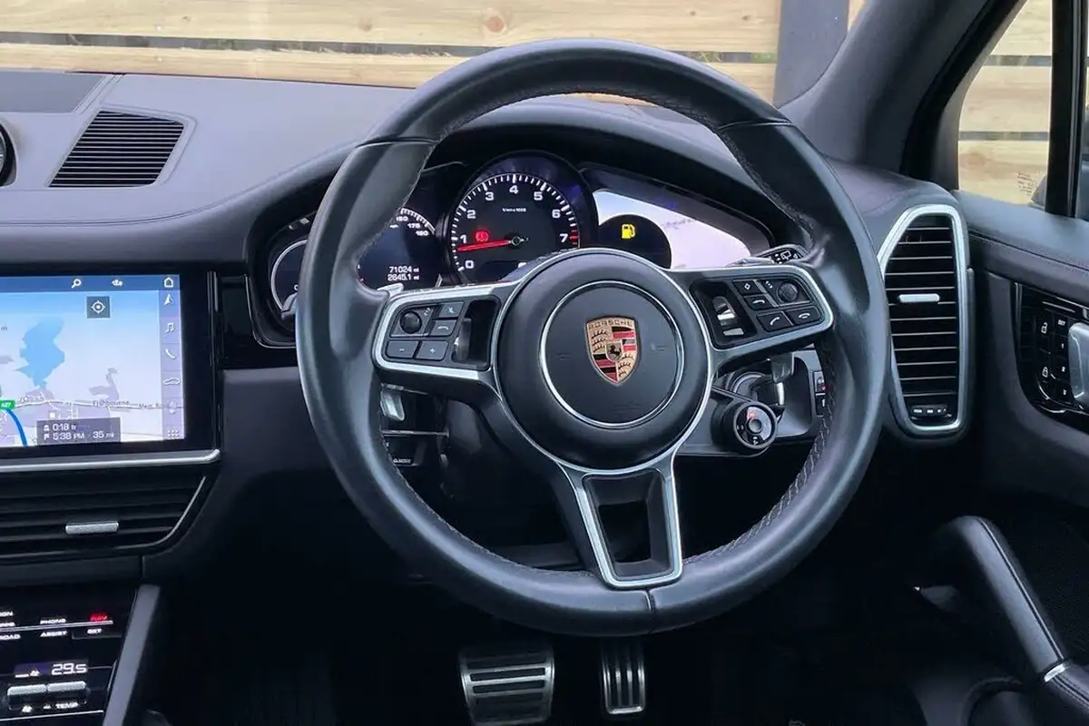 2020-porsche-cayenne-30-v6-s-big-35