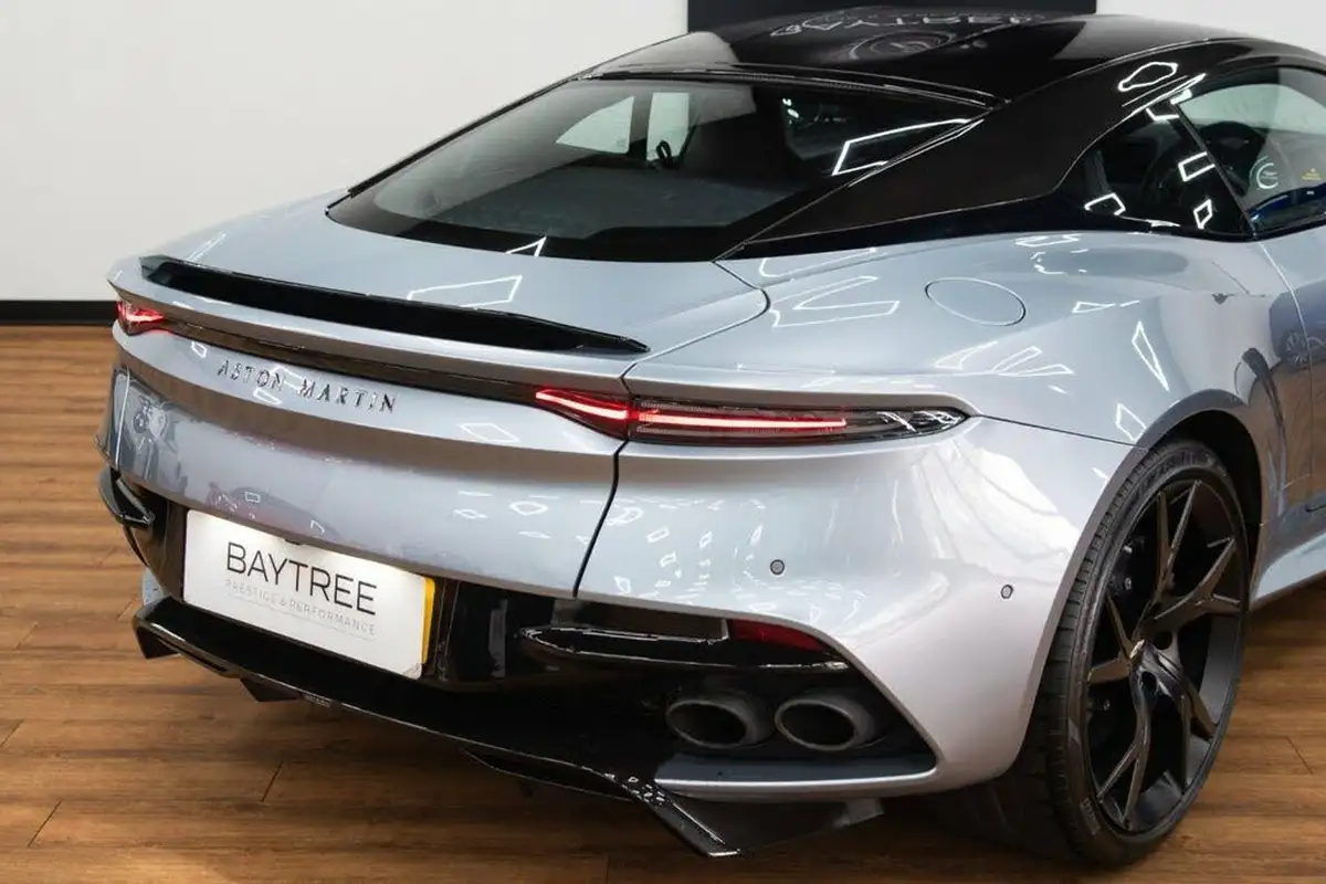 2019-aston-martin-dbs-52-v12-superleggera-big-21