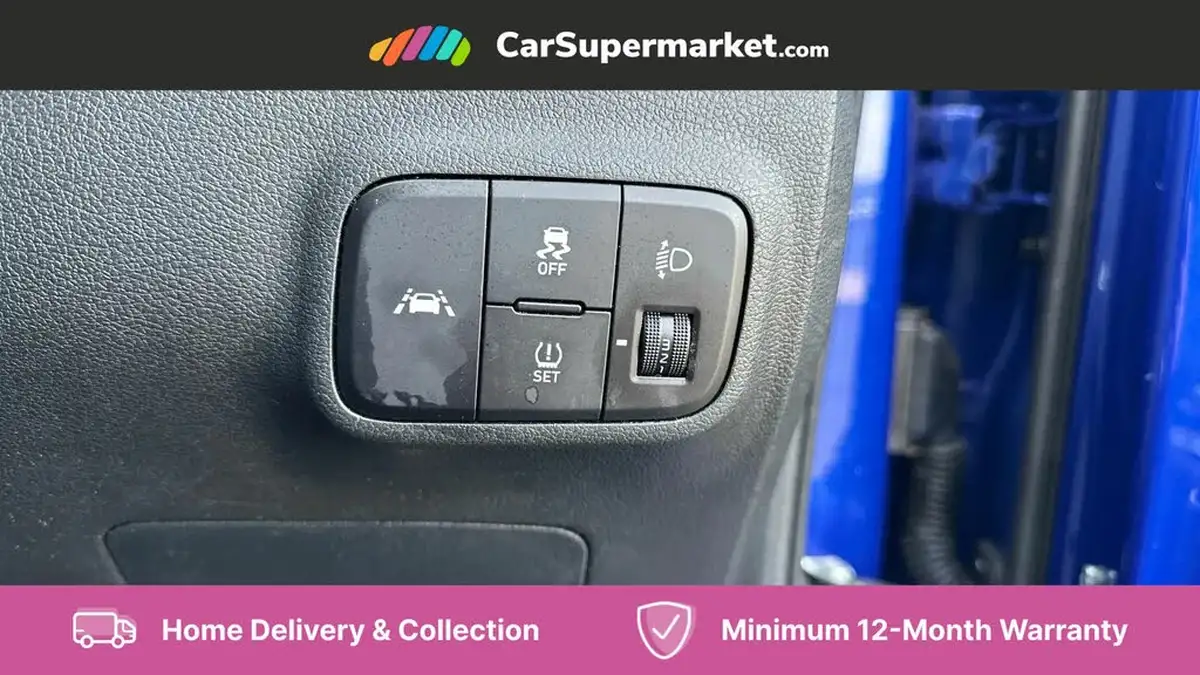 2022-hyundai-i10-12-se-connect-auto-big-13