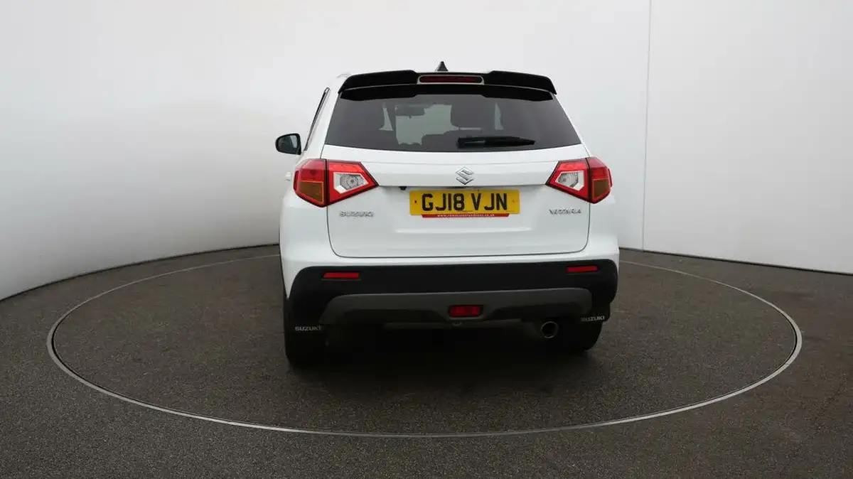 2018-suzuki-vitara-16-kuro-big-50