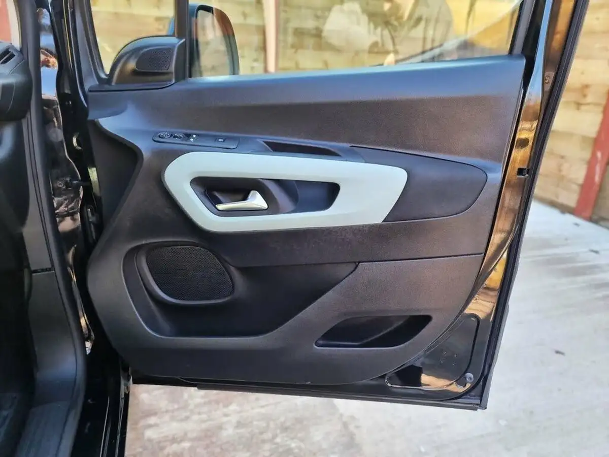 2021-citroen-berlingo-15bluehdi-feel-xl-size-100ps-big-22