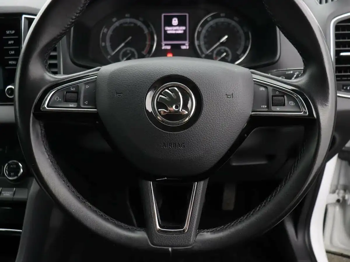 2020-skoda-karoq-15-tsi-se-big-25
