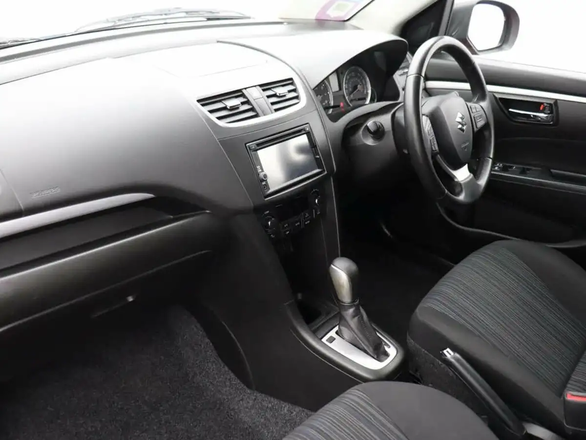 2017-suzuki-swift-12-sz4-94ps-nav-5d-at-big-11