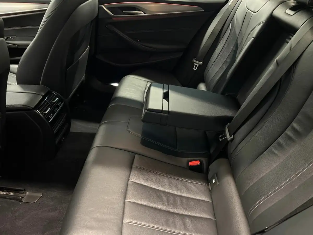 2018-bmw-5-series-20td-520d-se-188bhp-touring-5d-big-32