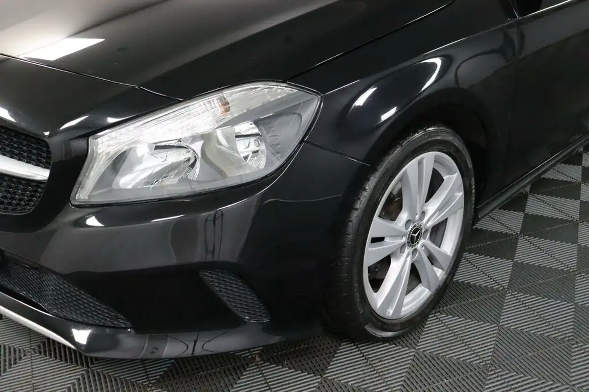 2017-mercedes-benz-a-class-21d-a200d-sport-ss-7g-dct-big-30