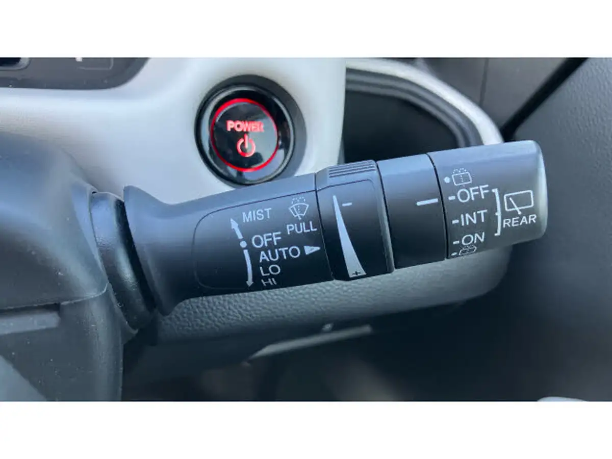 2021-honda-jazz-15-i-mmd-ex-107ps-big-14