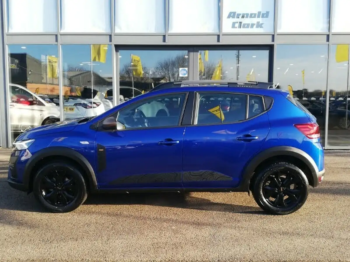 2024-dacia-sandero-stepway-10-tce-extreme-90bhp-big-3