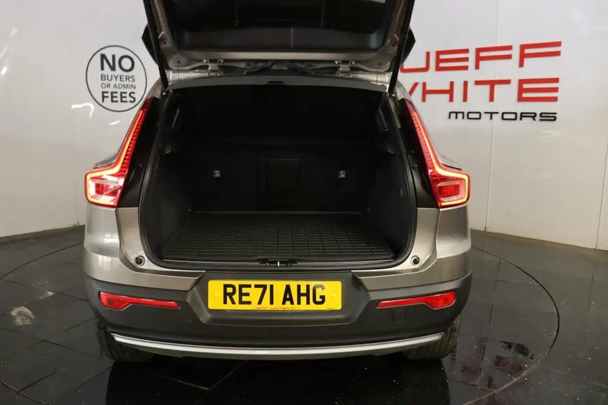2021-volvo-xc40-15-t4-inscription-208bhp-big-17