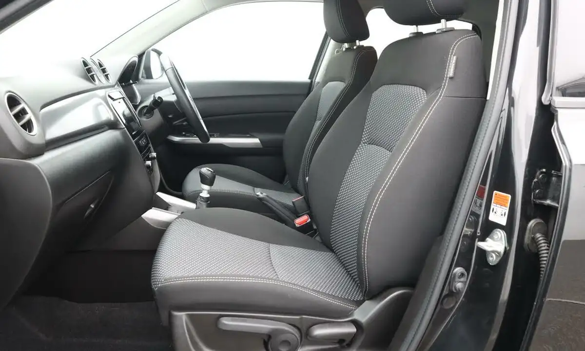 2023-suzuki-vitara-14-boosterjet-sz-t-big-13