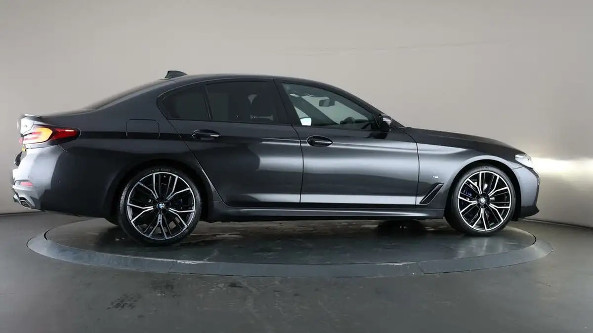 2021-bmw-5-series-20td-520d-xdrive-m-sport-mht-saloon-4d-big-62