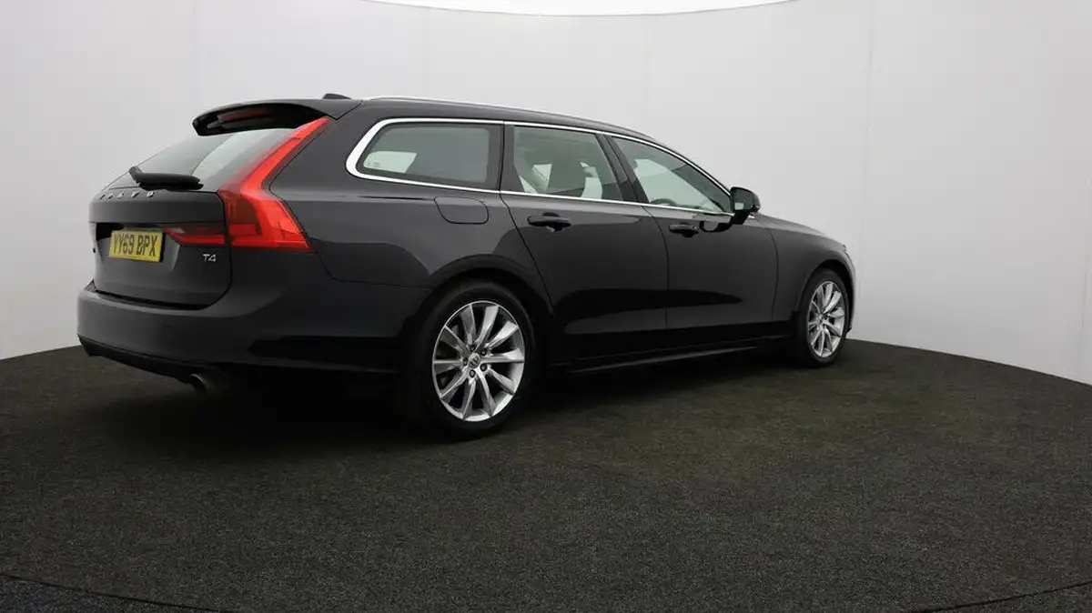 2019-volvo-v90-20-t4-momentum-plus-big-25
