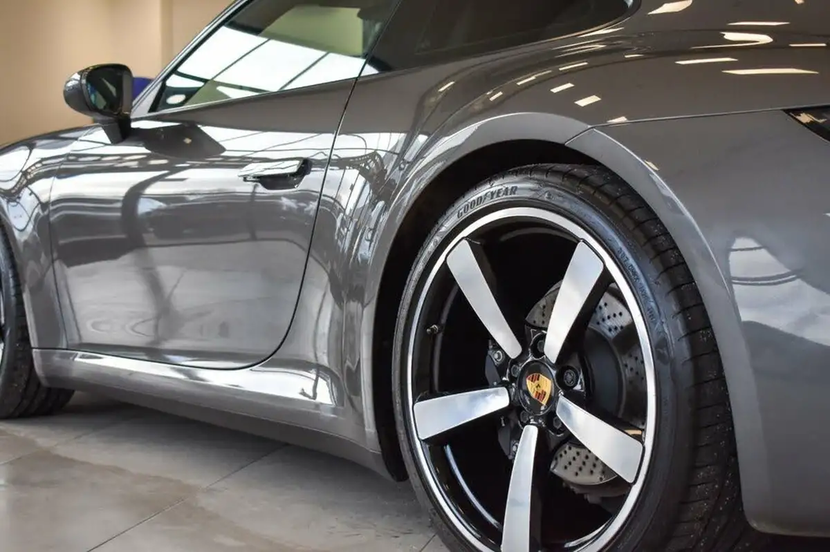2019-porsche-911-30-carrera-4-coupe-big-44