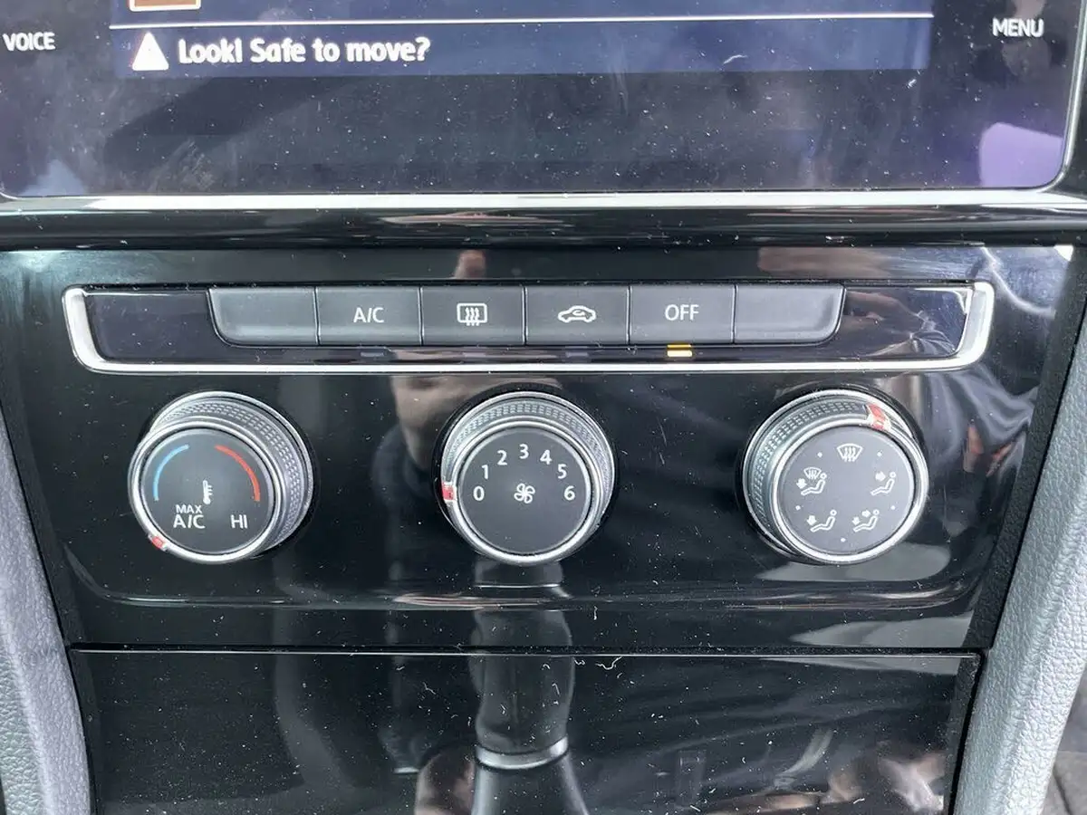 2018-volkswagen-golf-15-tsi-gt-150ps-ss-hatchback-5d-big-42